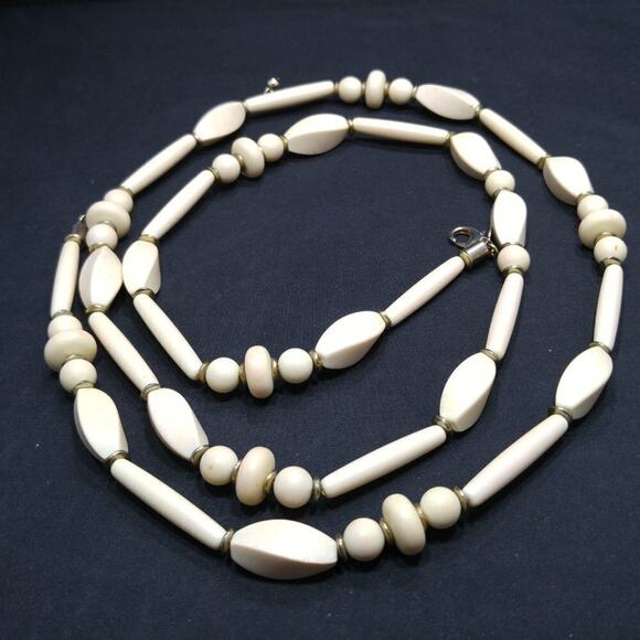 Chico’s Long Beige Beaded Necklace 52” Gold Tone Spacers Layered Boho Style - Picture 8 of 8